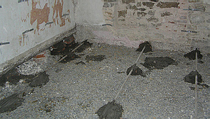 Замена деревянных перекрытий первого этажа в старом каменном доме на полы по грунту